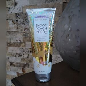 Bath & Body Works Snowy Peach Berry Body Cream - Gold and Silver NEW